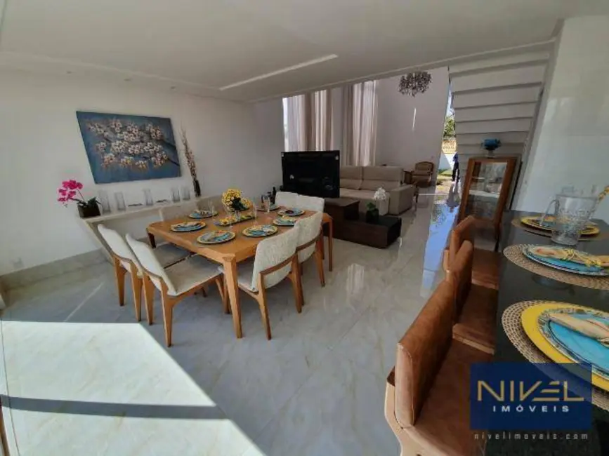 Foto 3 de Sobrado com 4 quartos à venda, 203m2 em Santa Genoveva, Goiania - GO