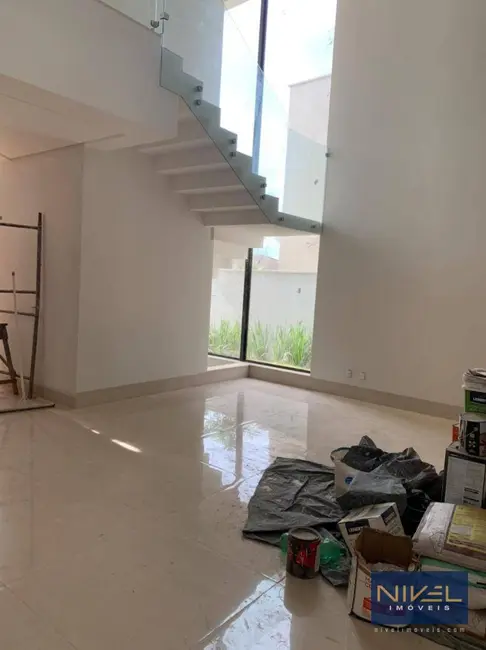 Sobrado com 4 quartos à venda, 750m2 em Residencial Alphaville Flamboyant, Goiania - GO - imagem 4 Foto 4 de Sobrado com 4 quartos à venda, 750m2 em Residencial Alphaville Flamboyant, Goiania - GO