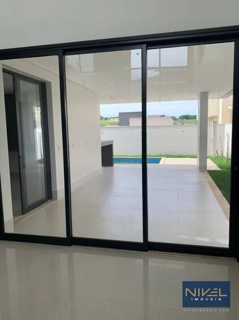 Sobrado com 4 quartos à venda, 405m2 em Jardins Valência, Goiania - GO - imagem 8 Foto 8 de Sobrado com 4 quartos à venda, 405m2 em Jardins Valência, Goiania - GO