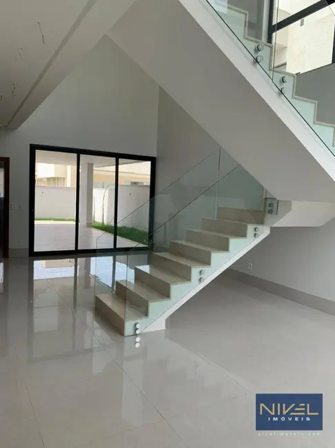 Sobrado com 4 quartos à venda, 405m2 em Jardins Valência, Goiania - GO - imagem 7 Foto 7 de Sobrado com 4 quartos à venda, 405m2 em Jardins Valência, Goiania - GO