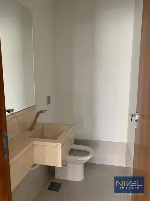 Foto 8 de Sobrado com 4 quartos à venda, 405m2 em Jardins Valência, Goiania - GO