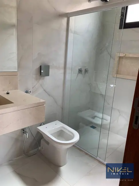 Foto 5 de Sobrado com 4 quartos à venda, 405m2 em Jardins Valência, Goiania - GO