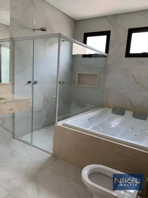 Foto 8 de Sobrado com 4 quartos à venda, 405m2 em Jardins Valência, Goiania - GO