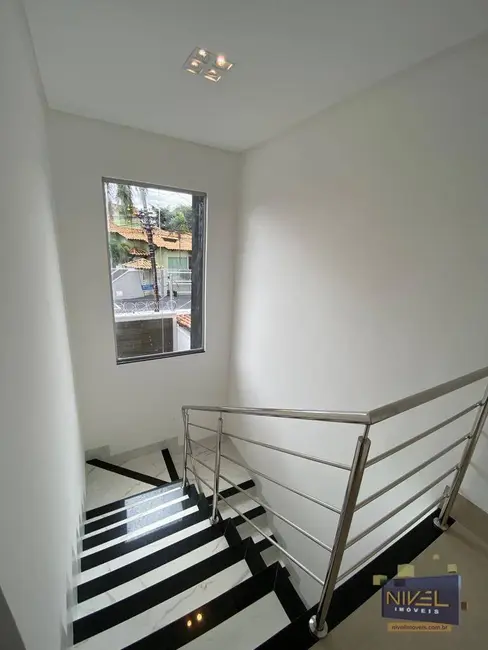 Sobrado com 3 quartos à venda, 126m2 em Jardim Europa, Goiania - GO - imagem 4 Foto 4 de Sobrado com 3 quartos à venda, 126m2 em Jardim Europa, Goiania - GO