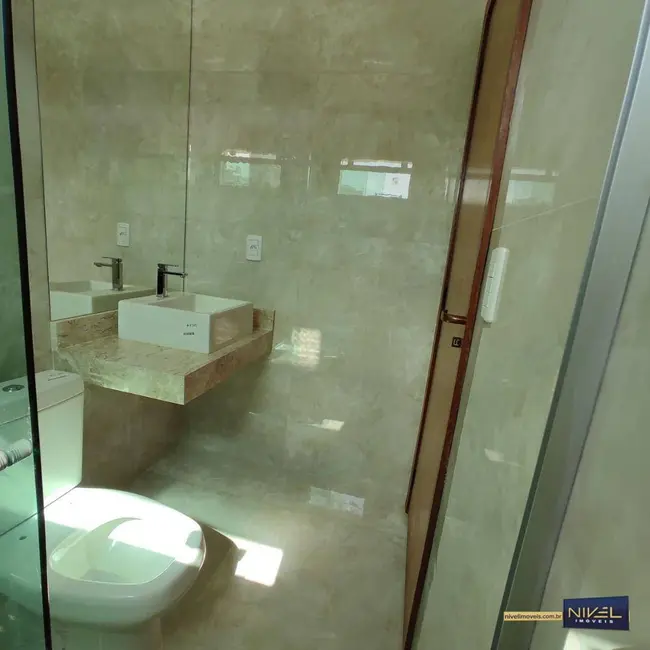 Sobrado com 3 quartos à venda, 578m2 em Condomínio do Lago, Goiania - GO - imagem 9 Foto 9 de Sobrado com 3 quartos à venda, 578m2 em Condomínio do Lago, Goiania - GO