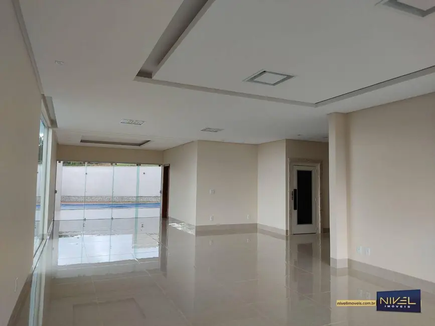 Sobrado com 3 quartos à venda, 578m2 em Condomínio do Lago, Goiania - GO - imagem 5 Foto 5 de Sobrado com 3 quartos à venda, 578m2 em Condomínio do Lago, Goiania - GO