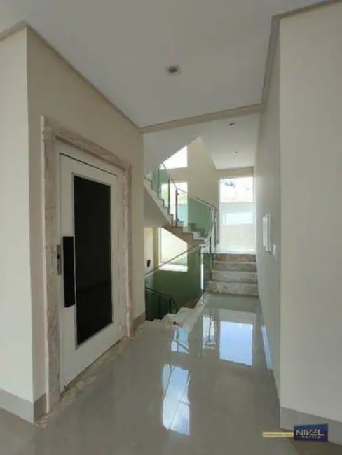 Sobrado com 3 quartos à venda, 578m2 em Condomínio do Lago, Goiania - GO - imagem 7 Foto 7 de Sobrado com 3 quartos à venda, 578m2 em Condomínio do Lago, Goiania - GO