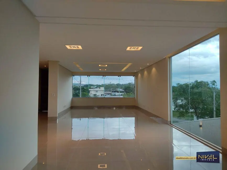 Sobrado com 3 quartos à venda, 578m2 em Condomínio do Lago, Goiania - GO - imagem 8 Foto 8 de Sobrado com 3 quartos à venda, 578m2 em Condomínio do Lago, Goiania - GO