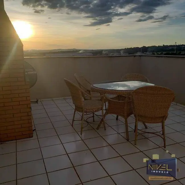 Foto 2 de Cobertura com 4 quartos à venda, 148m2 em Goiania - GO