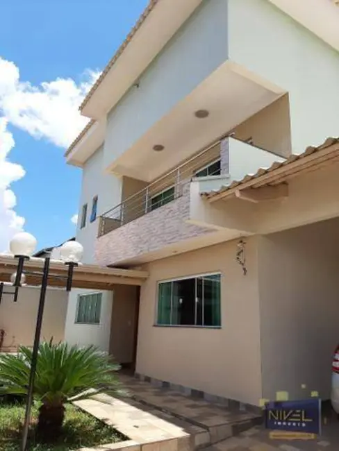 Foto 2 de Sobrado com 4 quartos à venda, 630m2 em Vila Osvaldo Rosa, Goiania - GO