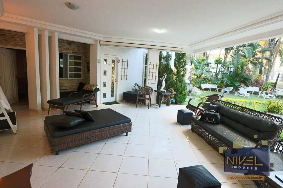 Foto 9 de Sobrado com 6 quartos à venda, 574m2 em Aparecida De Goiania - GO