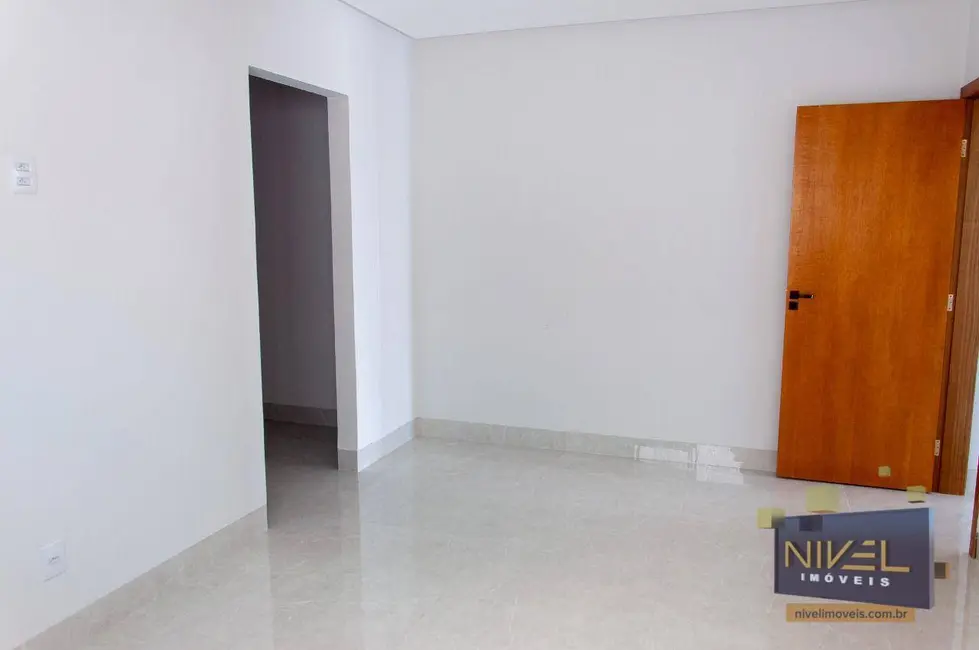 Foto 7 de Casa de Condomínio com 4 quartos à venda, 360m2 em Senador Canedo - GO