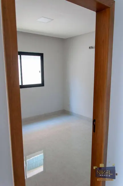 Foto 8 de Casa de Condomínio com 4 quartos à venda, 360m2 em Senador Canedo - GO