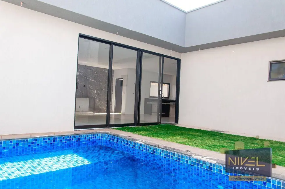 Foto 2 de Casa de Condomínio com 4 quartos à venda, 360m2 em Senador Canedo - GO