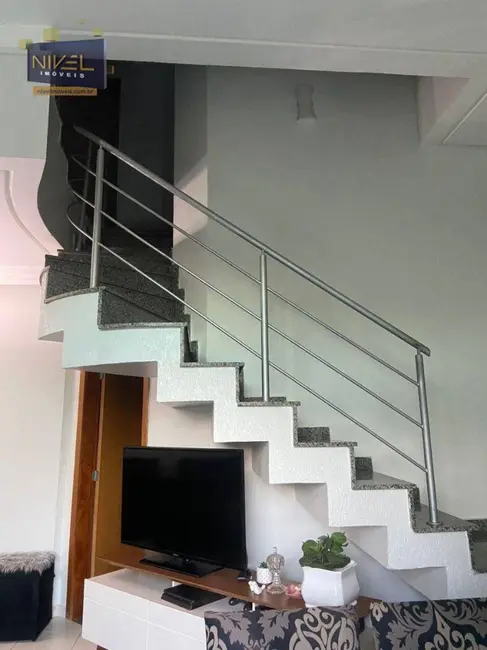 Foto 5 de Sobrado com 3 quartos à venda, 190m2 em Jardim Goiás, Goiania - GO