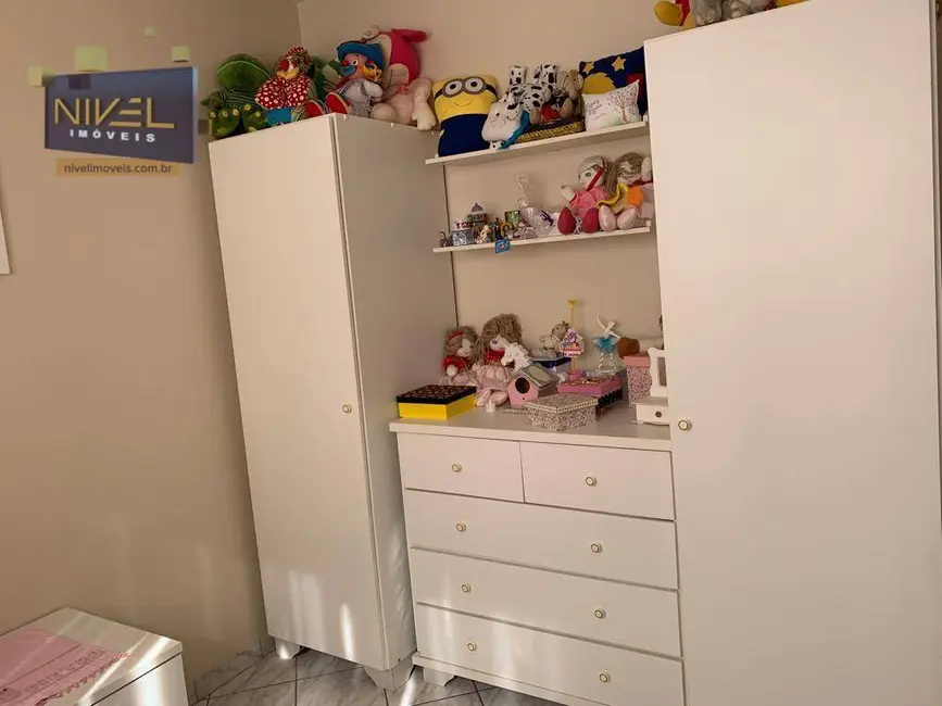 Foto 10 de Sobrado com 4 quartos à venda, 153m2 em Jardim América, Goiania - GO
