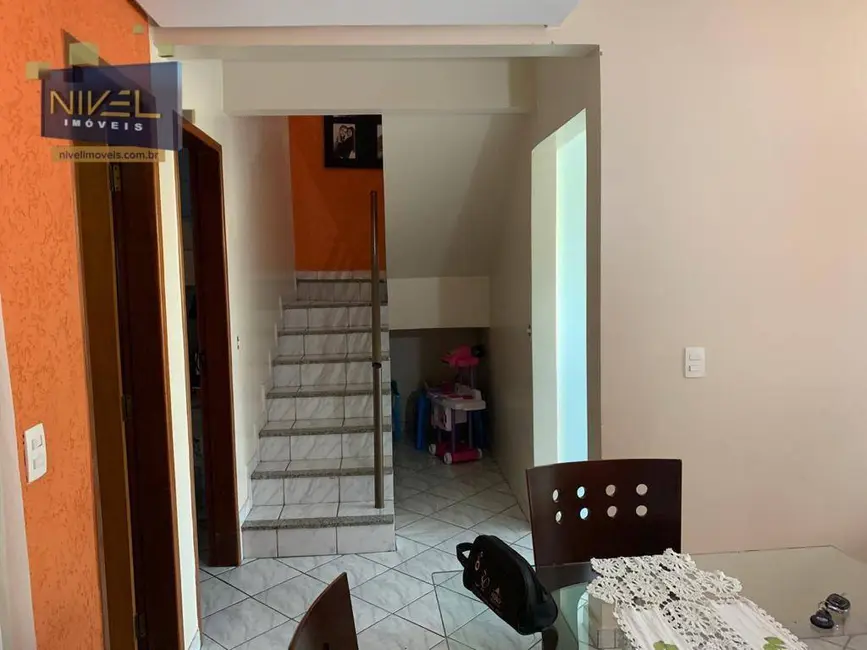 Sobrado com 4 quartos à venda, 153m2 em Jardim América, Goiania - GO - imagem 5 Foto 5 de Sobrado com 4 quartos à venda, 153m2 em Jardim América, Goiania - GO