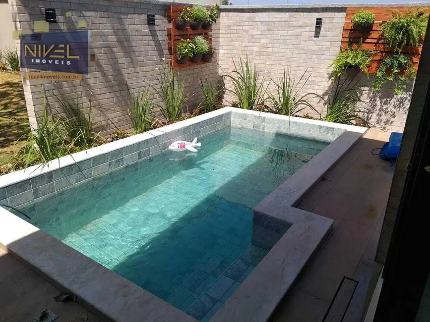 Foto 2 de Casa de Condomínio com 3 quartos à venda, 425m2 em Residencial Goiânia Golfe Clube, Goiania - GO