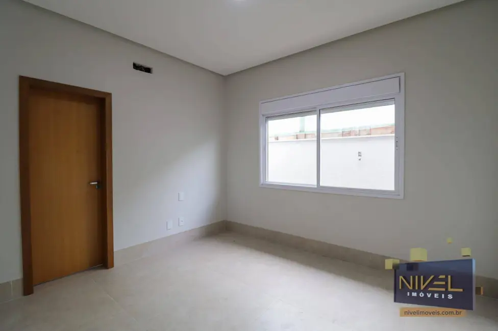 Casa de Condomínio com 4 quartos à venda, 434m2 em Goiania - GO - imagem 5 Foto 5 de Casa de Condomínio com 4 quartos à venda, 434m2 em Goiania - GO