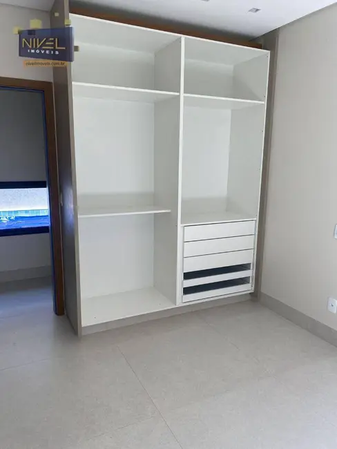 Casa de Condomínio com 3 quartos à venda, 660m2 em Residencial Goiânia Golfe Clube, Goiania - GO - imagem 8 Foto 8 de Casa de Condomínio com 3 quartos à venda, 660m2 em Residencial Goiânia Golfe Clube, Goiania - GO