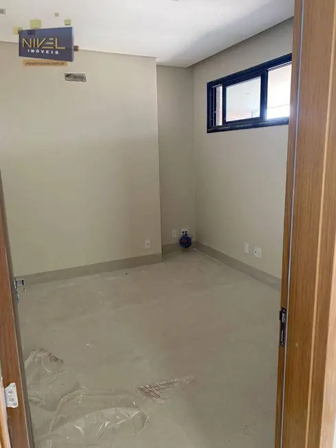 Casa de Condomínio com 3 quartos à venda, 660m2 em Residencial Goiânia Golfe Clube, Goiania - GO - imagem 6 Foto 6 de Casa de Condomínio com 3 quartos à venda, 660m2 em Residencial Goiânia Golfe Clube, Goiania - GO