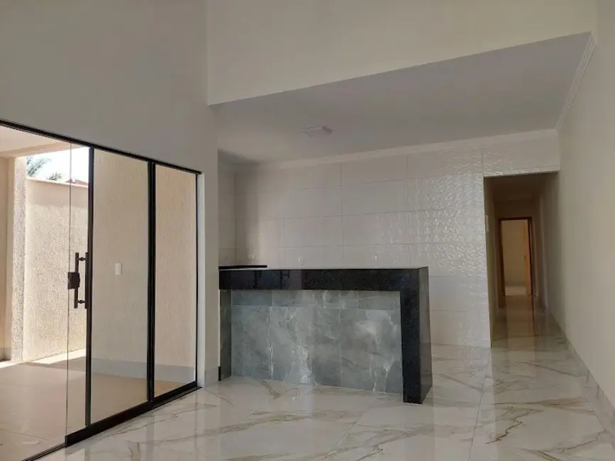 Foto 2 de Casa com 3 quartos à venda, 206m2 em Vila Oliveira, Aparecida De Goiania - GO