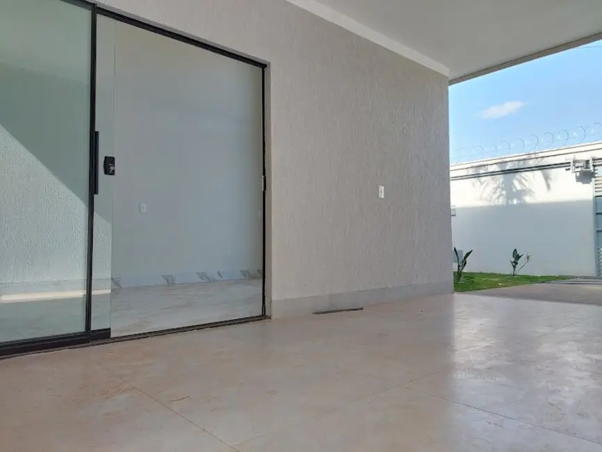 Foto 3 de Casa com 3 quartos à venda, 206m2 em Vila Oliveira, Aparecida De Goiania - GO