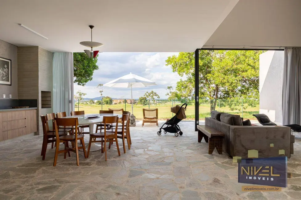 Casa de Condomínio com 4 quartos à venda, 1250m2 em Residencial Goiânia Golfe Clube, Goiania - GO - imagem 4 Foto 4 de Casa de Condomínio com 4 quartos à venda, 1250m2 em Residencial Goiânia Golfe Clube, Goiania - GO