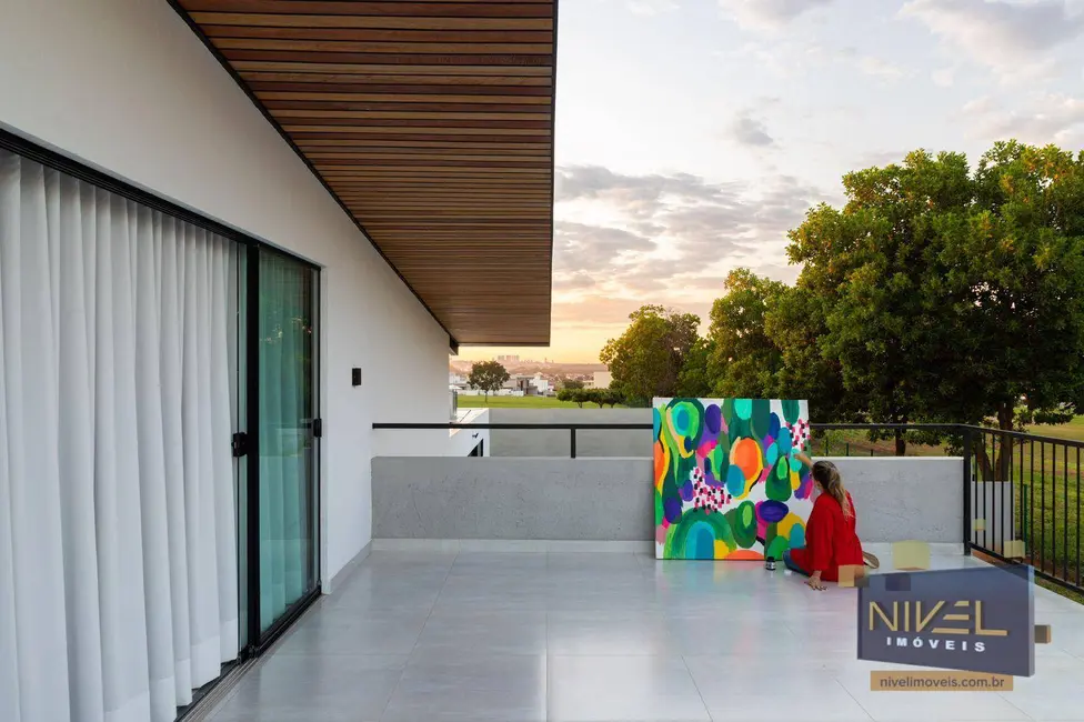 Casa de Condomínio com 4 quartos à venda, 1250m2 em Residencial Goiânia Golfe Clube, Goiania - GO - imagem 8 Foto 8 de Casa de Condomínio com 4 quartos à venda, 1250m2 em Residencial Goiânia Golfe Clube, Goiania - GO