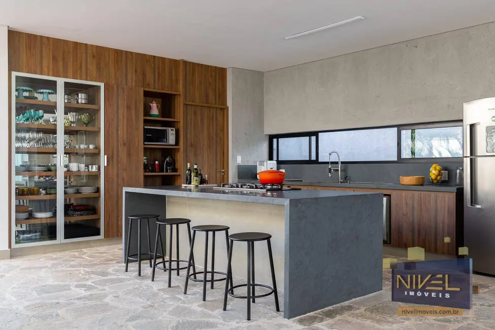 Casa de Condomínio com 4 quartos à venda, 1250m2 em Residencial Goiânia Golfe Clube, Goiania - GO - imagem 6 Foto 6 de Casa de Condomínio com 4 quartos à venda, 1250m2 em Residencial Goiânia Golfe Clube, Goiania - GO