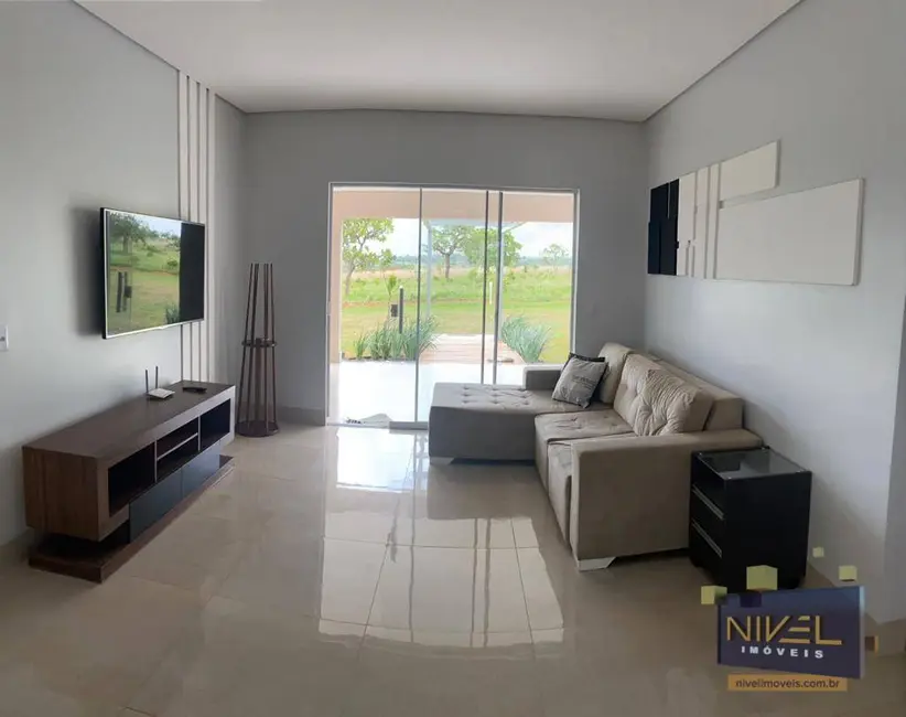 Chácara com 4 quartos à venda, 40000m2 em Bela Vista De Goias - GO - imagem 3 Foto 3 de Chácara com 4 quartos à venda, 40000m2 em Bela Vista De Goias - GO