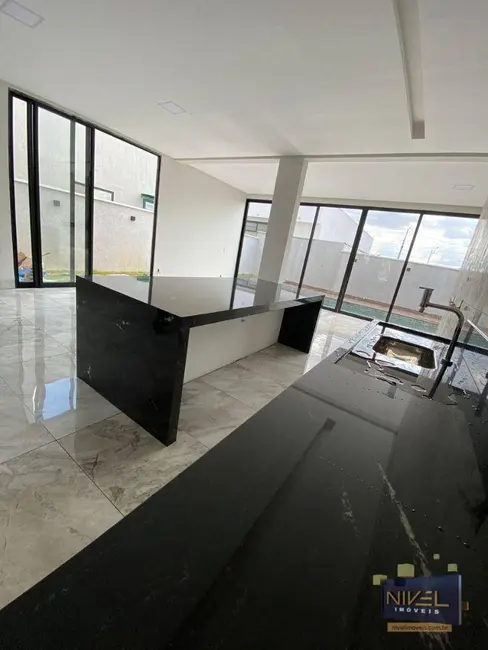 Sobrado com 3 quartos à venda, 307m2 em Senador Canedo - GO - imagem 3 Foto 3 de Sobrado com 3 quartos à venda, 307m2 em Senador Canedo - GO