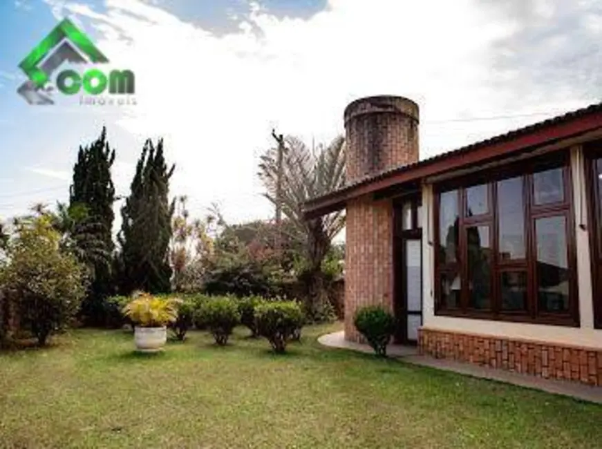 Casa com 5 quartos à venda, 1366m2 em Atibaia - SP - imagem 2 Foto 2 de Casa com 5 quartos à venda, 1366m2 em Atibaia - SP