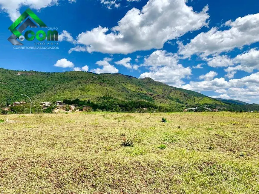 Foto 1 de Terreno / Lote à venda, 1051m2 em Atibaia - SP