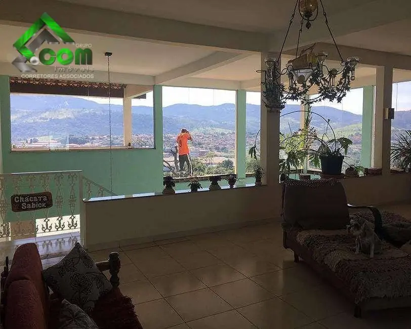 Foto 6 de Chácara com 3 quartos à venda, 1000m2 em Jardim Estância Brasil, Atibaia - SP