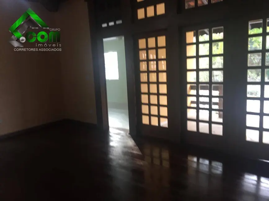 Chácara com 3 quartos à venda, 1050m2 em Jardim Paulista, Atibaia - SP - imagem 7 Foto 7 de Chácara com 3 quartos à venda, 1050m2 em Jardim Paulista, Atibaia - SP