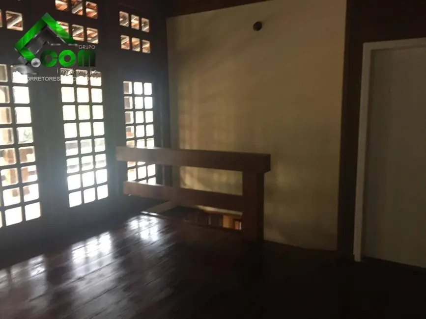 Chácara com 3 quartos à venda, 1050m2 em Jardim Paulista, Atibaia - SP - imagem 8 Foto 8 de Chácara com 3 quartos à venda, 1050m2 em Jardim Paulista, Atibaia - SP