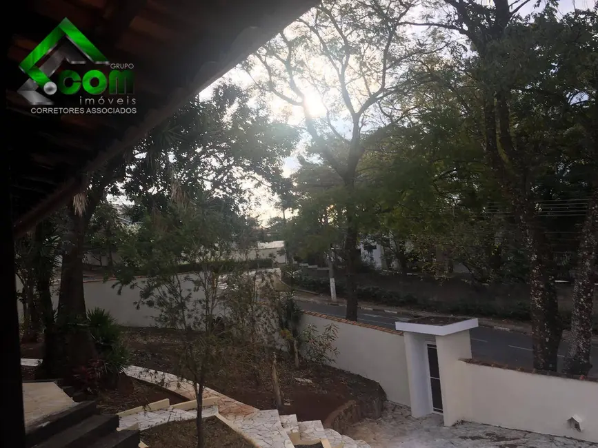 Foto 2 de Chácara com 3 quartos à venda, 1050m2 em Jardim Paulista, Atibaia - SP