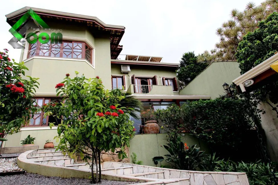 Foto 2 de Casa com 3 quartos à venda, 480m2 em Vila Petrópolis, Atibaia - SP