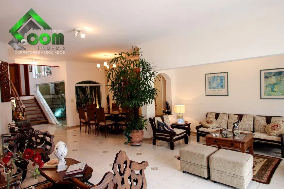 Foto 5 de Casa com 3 quartos à venda, 480m2 em Vila Petrópolis, Atibaia - SP