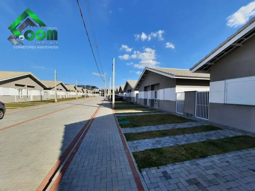 Foto 4 de Casa de Condomínio com 2 quartos à venda, 129m2 em Atibaia - SP