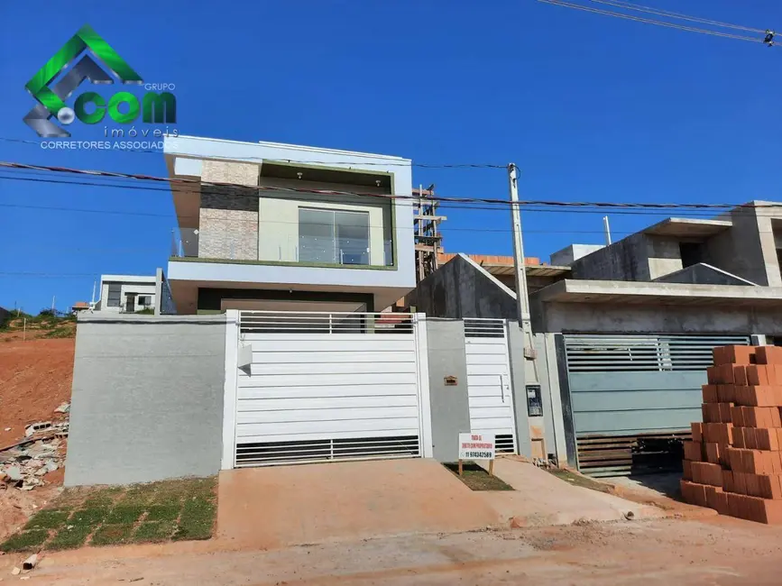 Foto 2 de Casa com 3 quartos à venda, 200m2 em Bom Jesus Dos Perdoes - SP