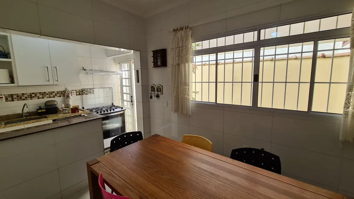 Casa com 3 quartos à venda, 250m2 em Jardim Vista Alegre, Braganca Paulista - SP - imagem 6 Foto 6 de Casa com 3 quartos à venda, 250m2 em Jardim Vista Alegre, Braganca Paulista - SP