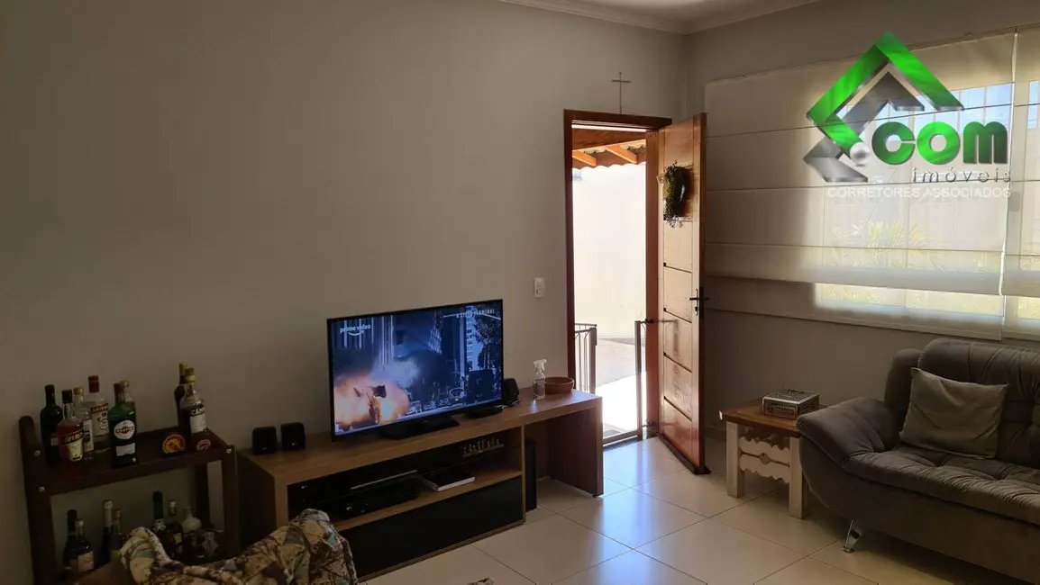 Casa com 3 quartos à venda, 250m2 em Jardim Vista Alegre, Braganca Paulista - SP - imagem 4 Foto 4 de Casa com 3 quartos à venda, 250m2 em Jardim Vista Alegre, Braganca Paulista - SP