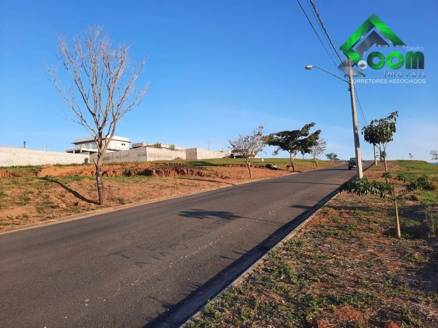 Foto 2 de Terreno / Lote à venda, 700m2 em Bom Jesus Dos Perdoes - SP