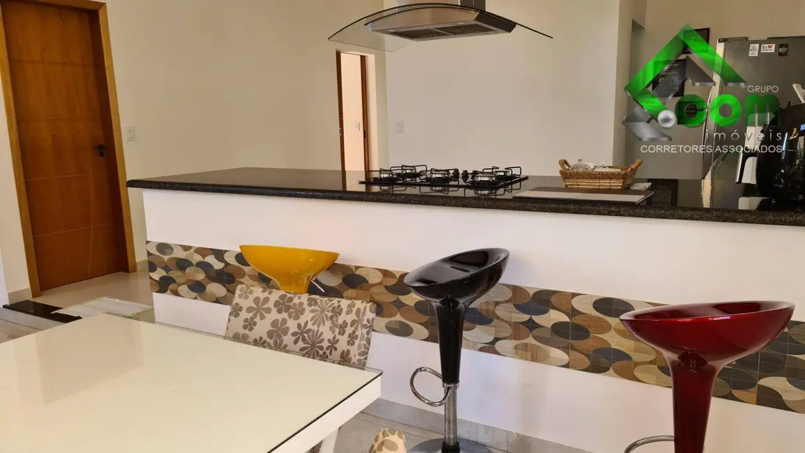 Foto 5 de Casa de Condomínio com 4 quartos à venda, 300m2 em Atibaia - SP