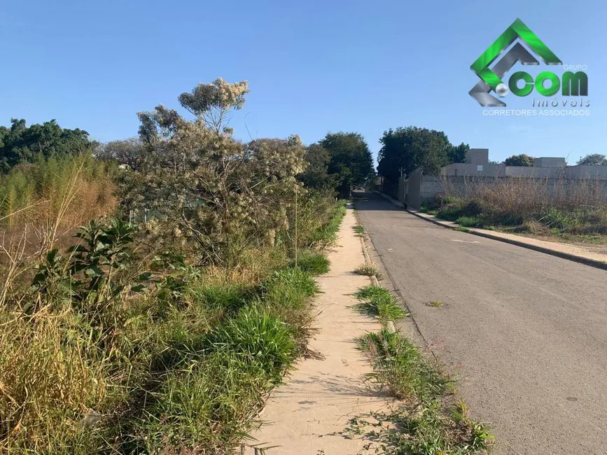 Foto 2 de Terreno / Lote à venda, 771m2 em Vila Santa Helena, Atibaia - SP