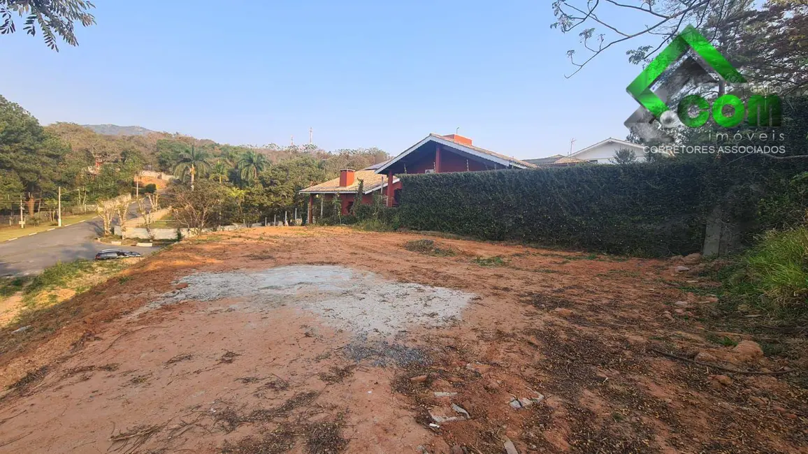 Foto 1 de Terreno / Lote à venda, 1020m2 em Atibaia - SP