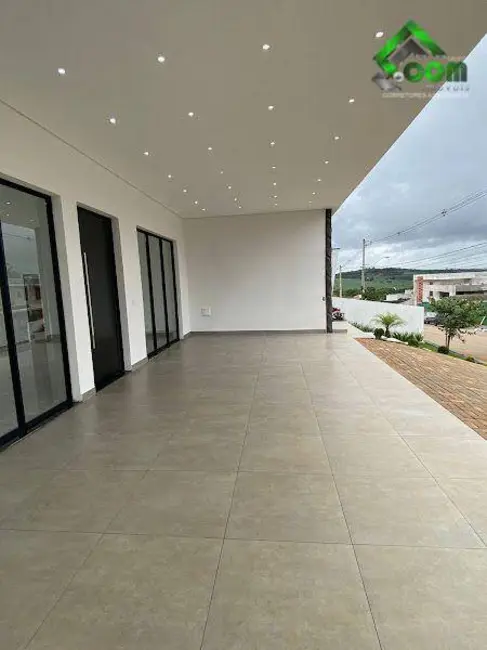 Foto 2 de Casa de Condomínio com 3 quartos à venda, 800m2 em Usina, Atibaia - SP