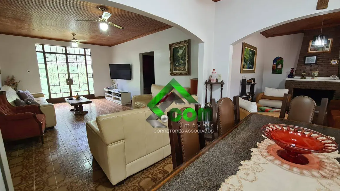 Foto 3 de Chácara com 3 quartos à venda, 6200m2 em Jardim Estância Brasil, Atibaia - SP